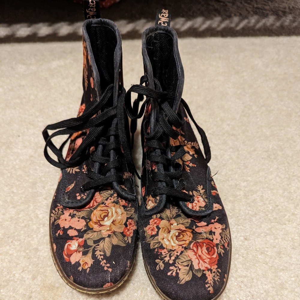 EUC Black floral Doc Martens high top style